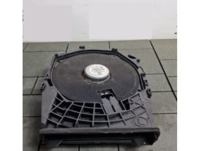 bontott BMW X1 Mélynyomó Hangszóró