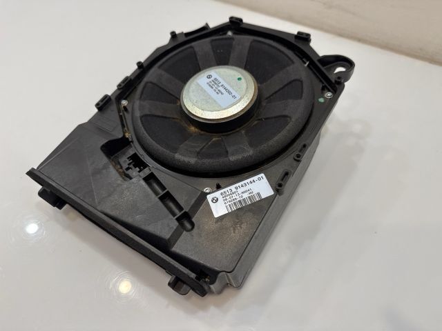 bontott BMW X1 Mélynyomó Hangszóró