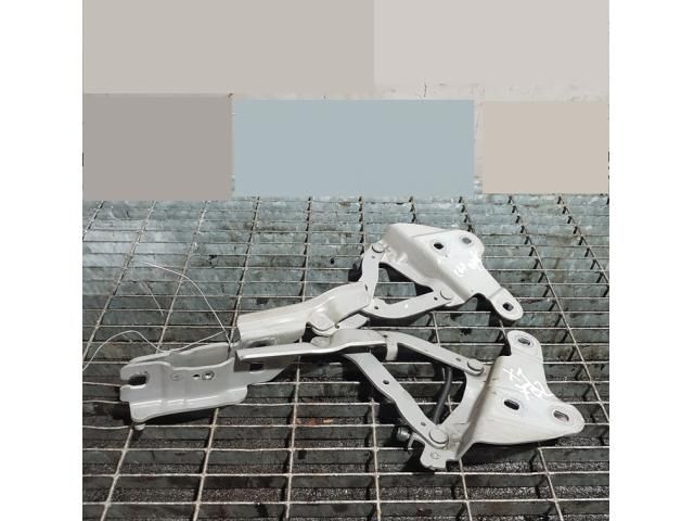 bontott BMW X1 Motorháztető Zsanér Pár