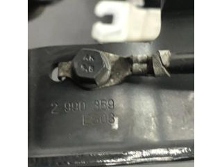 bontott BMW X1 Motorháztető Zsanér Pár