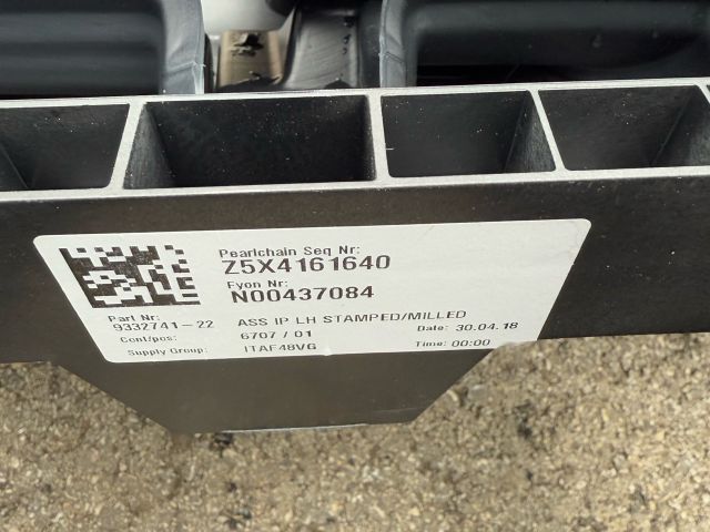 bontott BMW X1 Műszerfal Héj