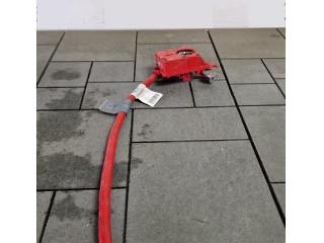 bontott BMW X1 Pozitív Kábel