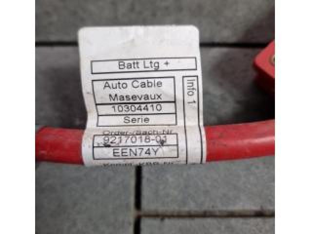 bontott BMW X1 Pozitív Kábel