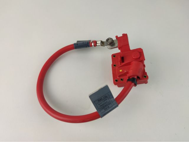 bontott BMW X1 Pozitív Kábel