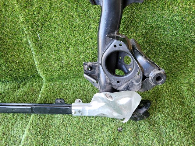 bontott BMW X1 Első Bölcső