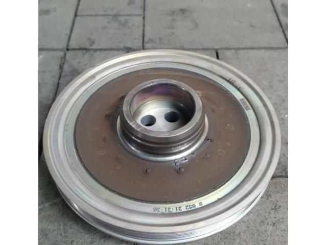 bontott BMW X1 Főtengely Szíjtárcsa