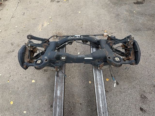 bontott BMW X1 Hátsó Futómű (Részeivel)