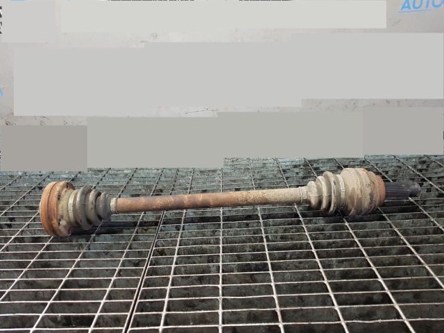 bontott BMW X1 Jobb hátsó Féltengely