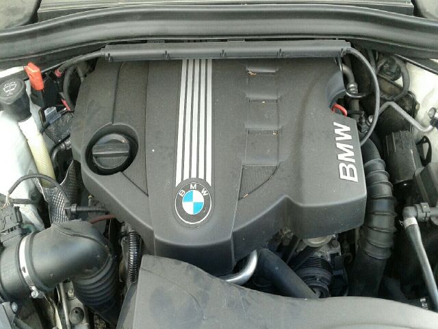 bontott BMW X1 Motor (Fűzött blokk hengerfejjel)
