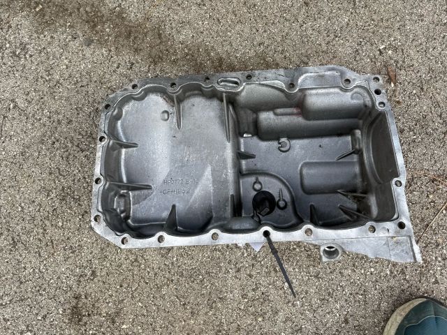 bontott BMW X1 Olajteknő