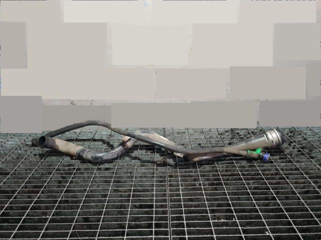 bontott BMW X1 Tankbetöltő Cső (Fém)