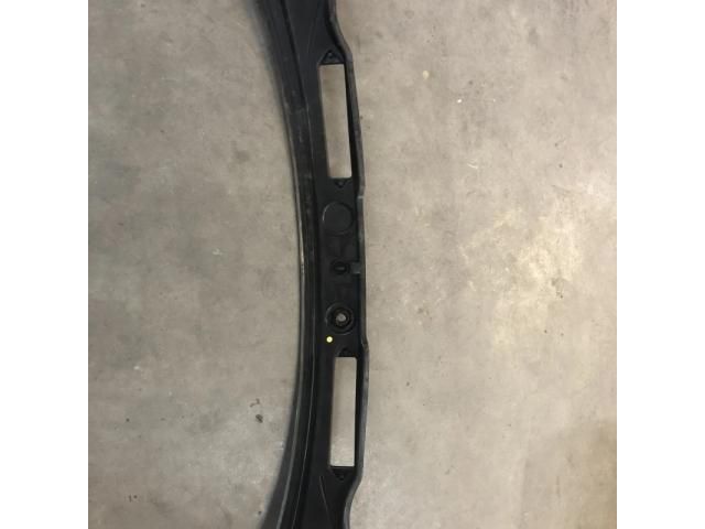 bontott BMW X1 Szélvédő Takaró