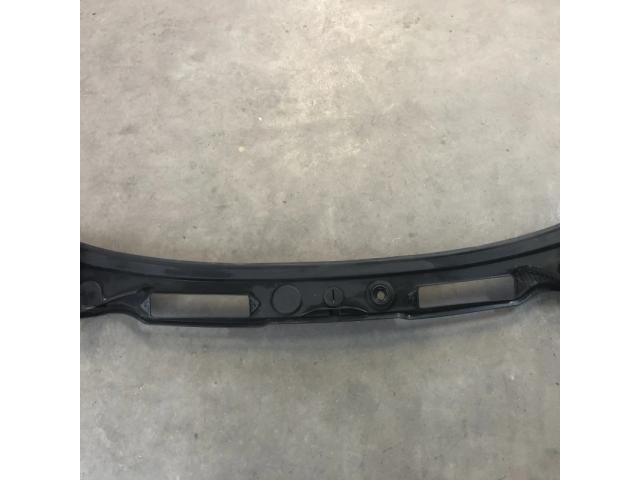 bontott BMW X1 Szélvédő Takaró