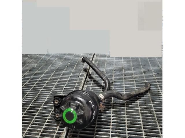 bontott BMW X1 Szervóolaj Tartály