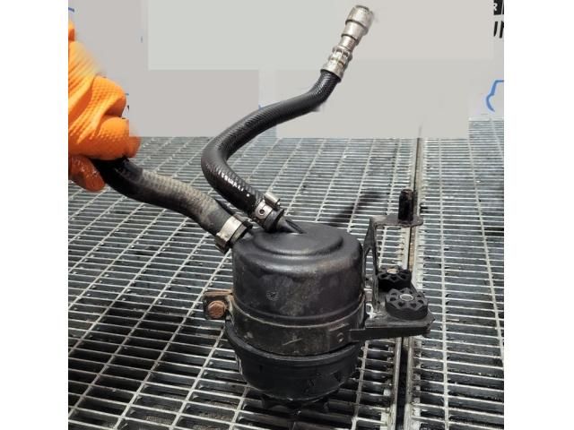 bontott BMW X1 Szervóolaj Tartály