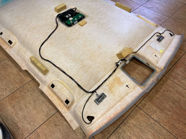 bontott BMW X1 Tetőkárpit