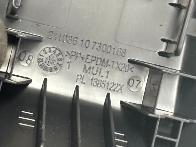 bontott BMW X1 Ülés Rögzítő Takaró