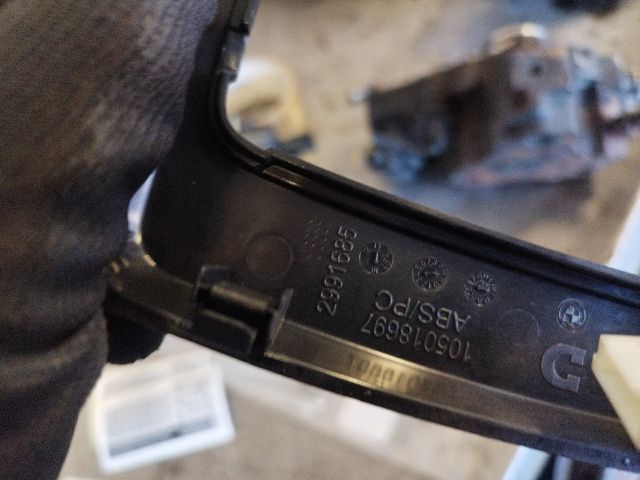 bontott BMW X1 Váltókar Keret