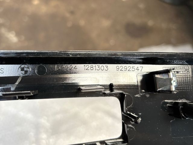 bontott BMW X1 Váltószoknya Rögzítő Keret