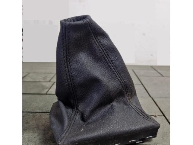 bontott BMW X1 Váltószoknya