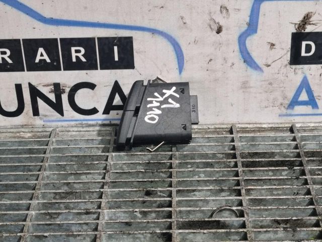 bontott BMW X1 Vészvillogó Kapcsoló