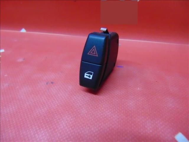 bontott BMW X1 Vészvillogó Kapcsoló