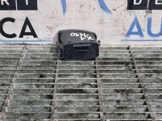 bontott BMW X1 Vészvillogó Kapcsoló