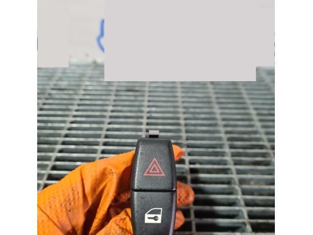 bontott BMW X1 Vészvillogó Kapcsoló