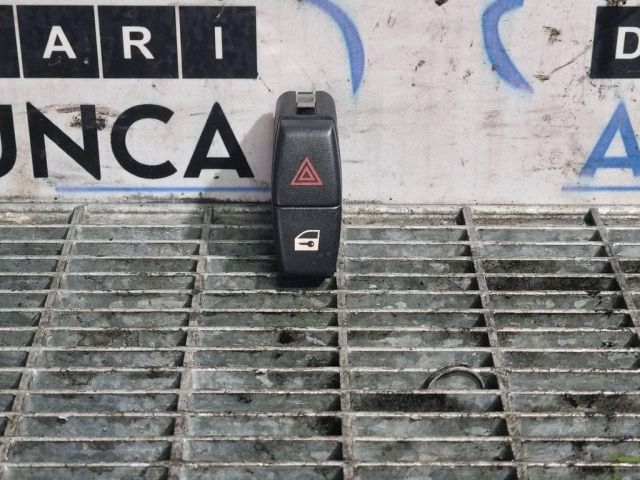 bontott BMW X1 Vészvillogó Kapcsoló