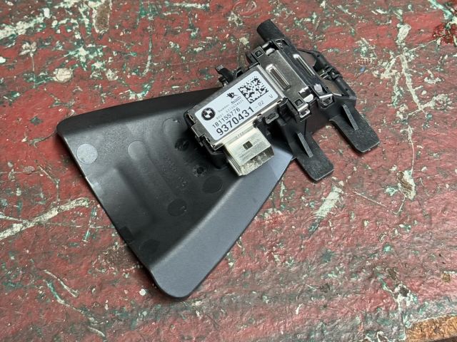 bontott BMW X1 Video Elektronika