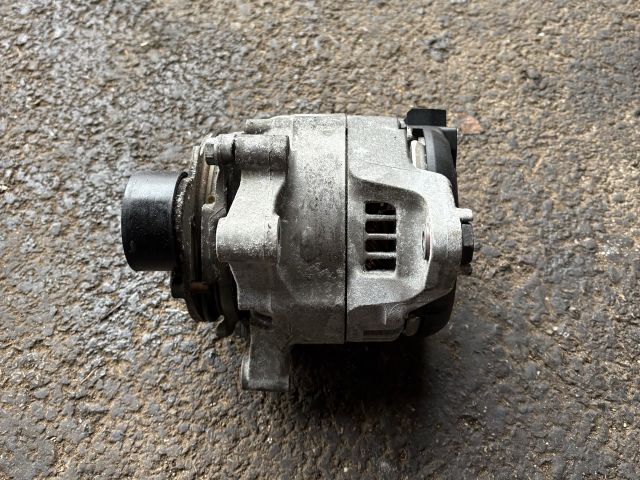 bontott BMW X1 Generátor