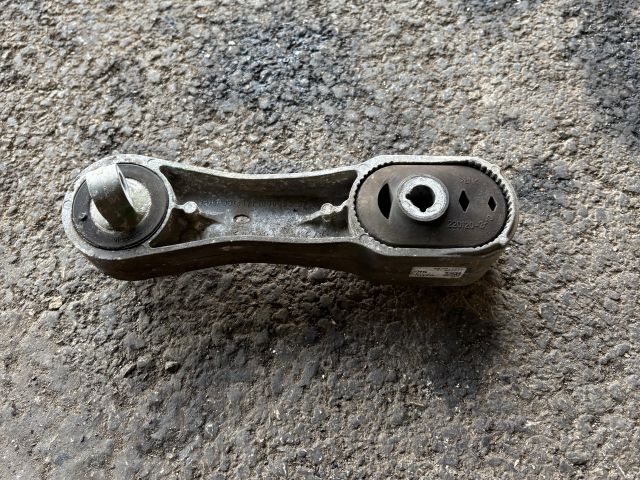 bontott BMW X1 Motor Tartó Bak (Pozíciófüggetlen)