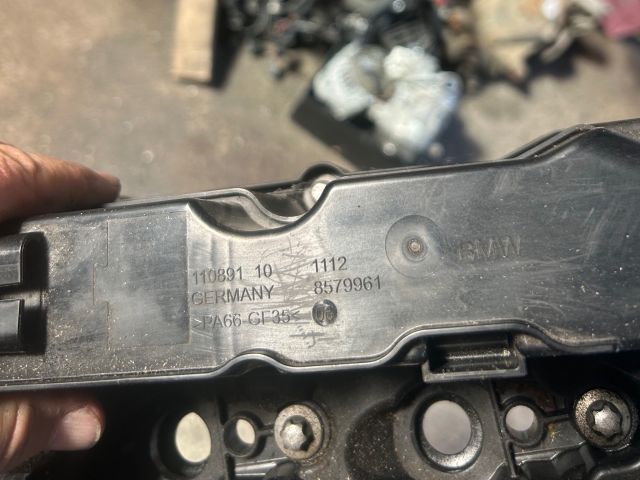 bontott BMW X1 Szelepfedél