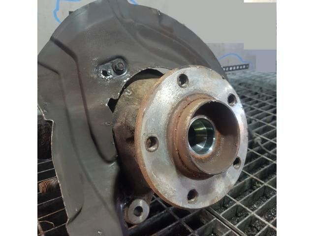 bontott BMW X1 Bal első Csonkállvány