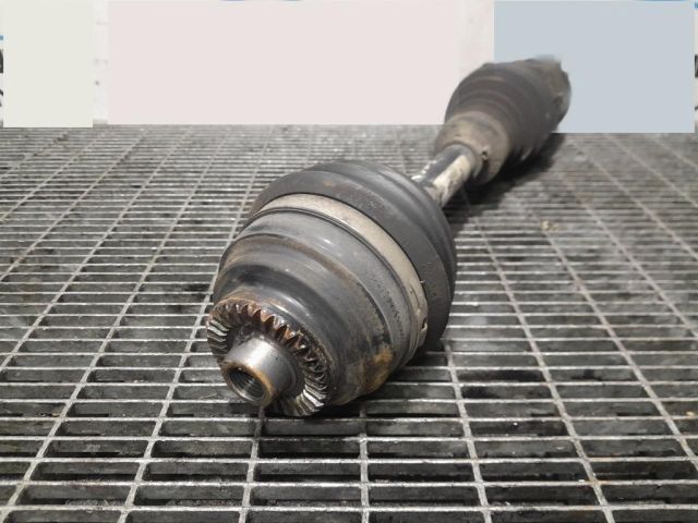 bontott BMW X1 Bal Féltengely