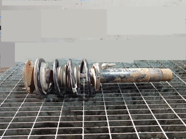 bontott BMW X1 Jobb első Lengéscsillapító