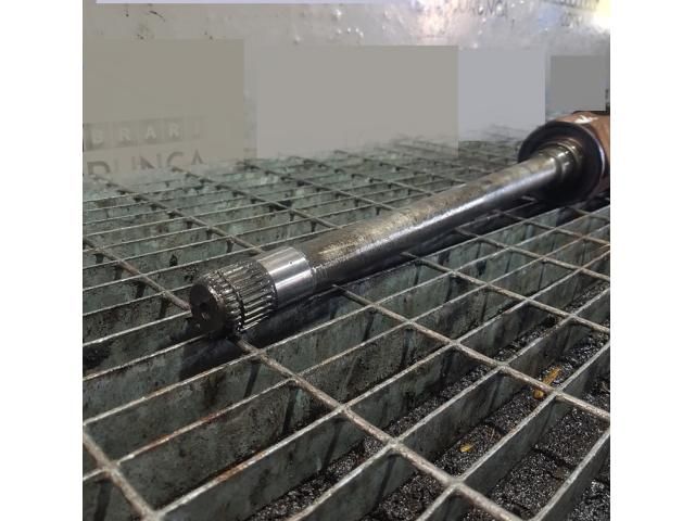 bontott BMW X1 Jobb Féltengely