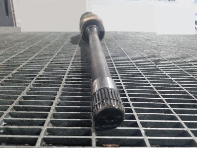 bontott BMW X1 Jobb Féltengely