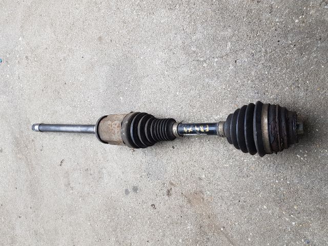 bontott BMW X1 Jobb Féltengely