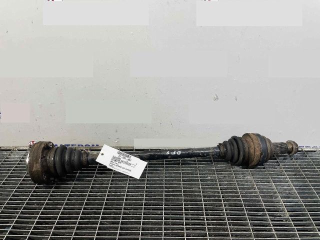 bontott BMW X1 Jobb hátsó Féltengely