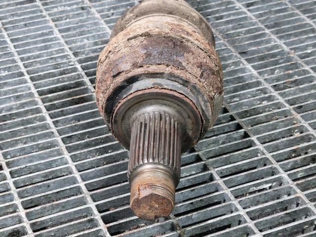 bontott BMW X1 Jobb hátsó Féltengely