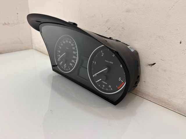 bontott BMW X1 Kilométeróra