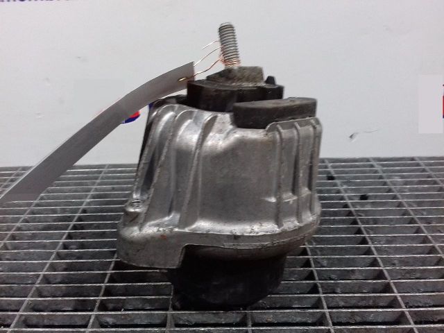 bontott BMW X1 Motor Tartó Bak (Pozíciófüggetlen)