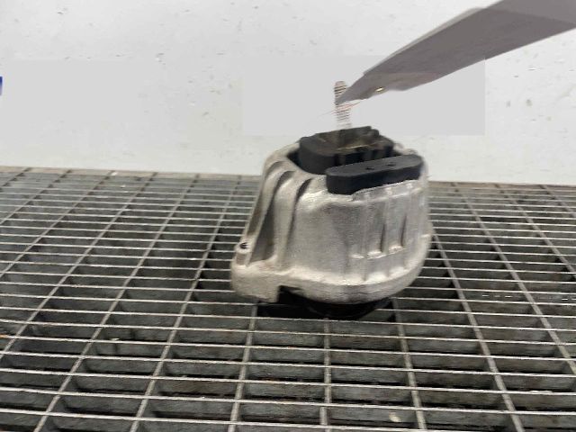 bontott BMW X1 Motor Tartó Bak (Pozíciófüggetlen)