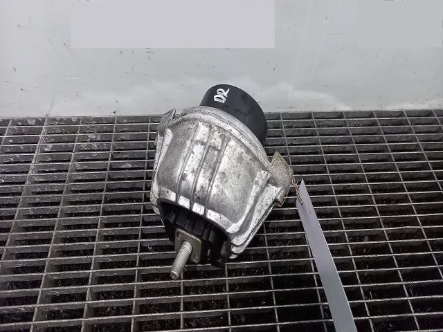 bontott BMW X1 Motor Tartó Bak (Pozíciófüggetlen)