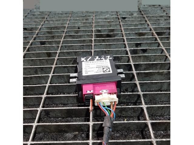 bontott BMW X1 Üzemanyag Szivattyú Relé