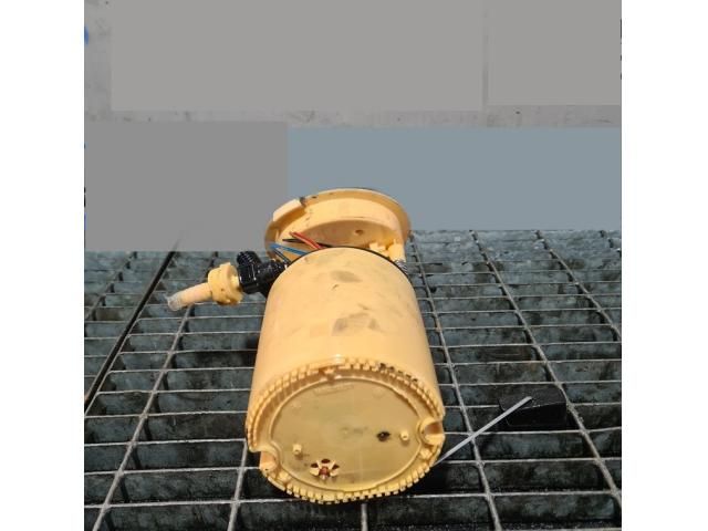 bontott BMW X1 Üzemanyag Szivattyú