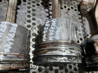 bontott BMW X1 Dugattyú