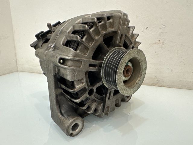 bontott BMW X1 Generátor