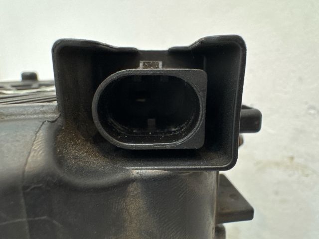 bontott BMW X1 Generátor